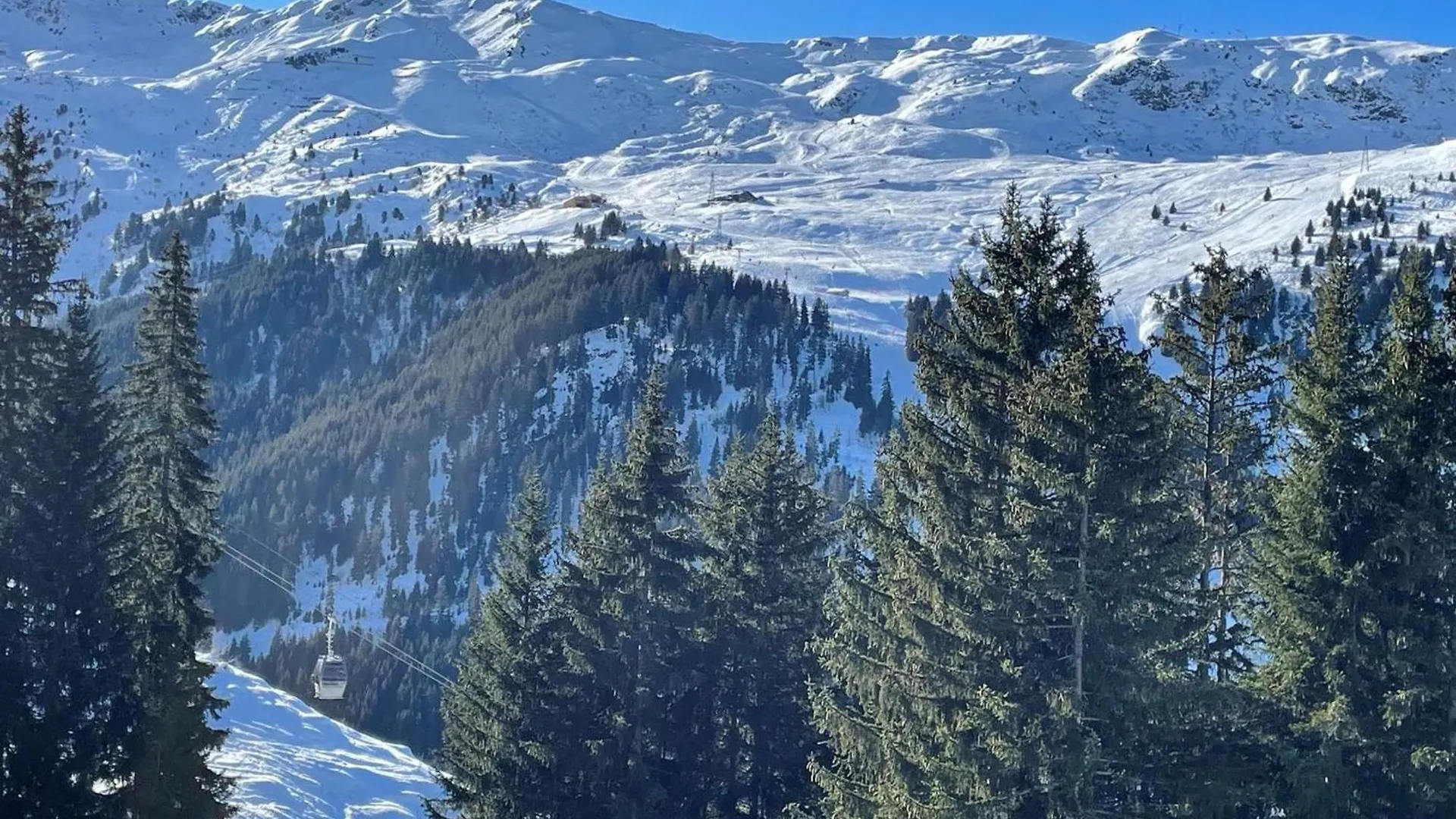 Superbe Appartement Skis Aux Pieds Avec Cheminee Et Parking A Meribel - Fr-1-180-629 Les Allues France