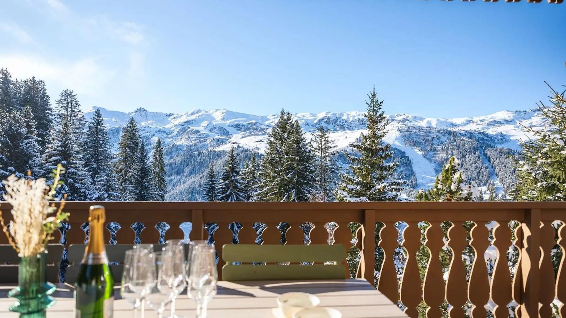 Superbe Appartement Skis Aux Pieds Avec Cheminee Et Parking A Meribel - Fr-1-180-629 Les Allues 0*,  Frankrig