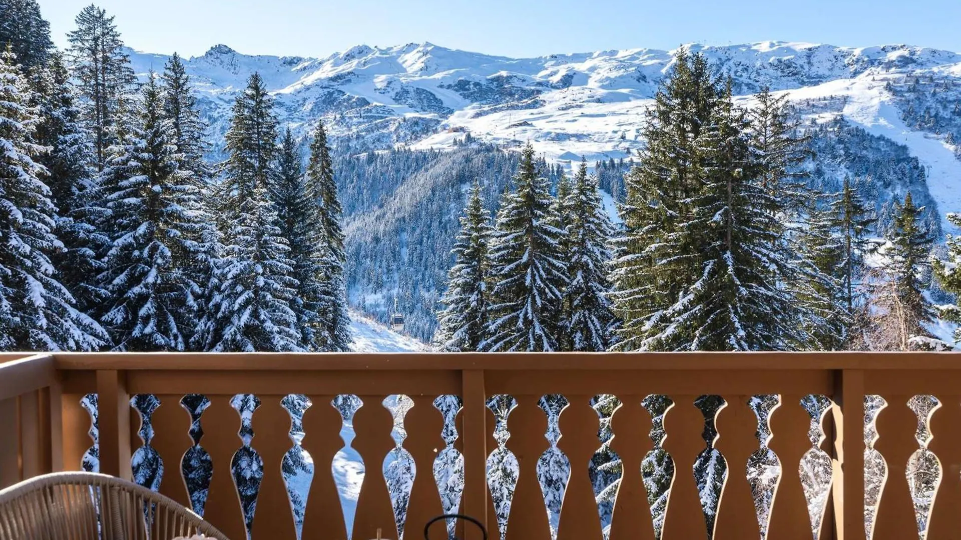 Superbe Appartement Skis Aux Pieds Avec Cheminee Et Parking A Meribel - Fr-1-180-629 Les Allues