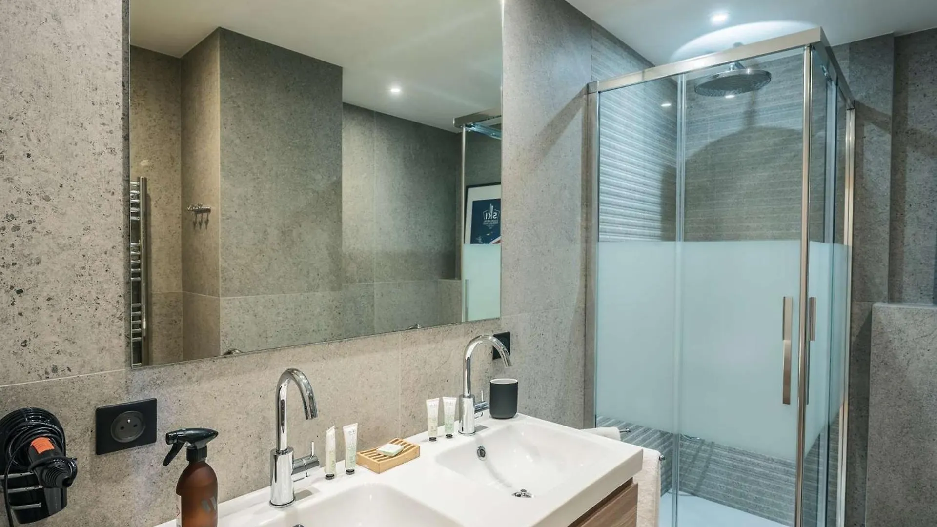 Superbe Appartement Skis Aux Pieds Avec Cheminee Et Parking A Meribel - Fr-1-180-629 Les Allues Frankrig