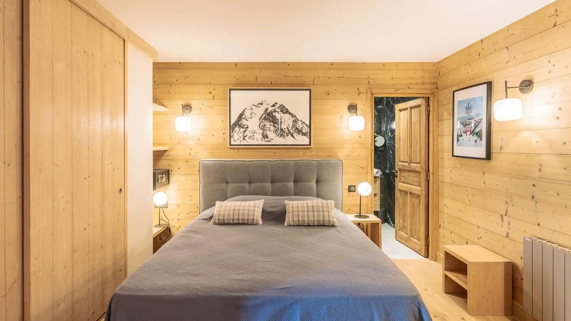 Superbe Appartement Skis Aux Pieds Avec Cheminee Et Parking A Meribel - Fr-1-180-629 Les Allues France