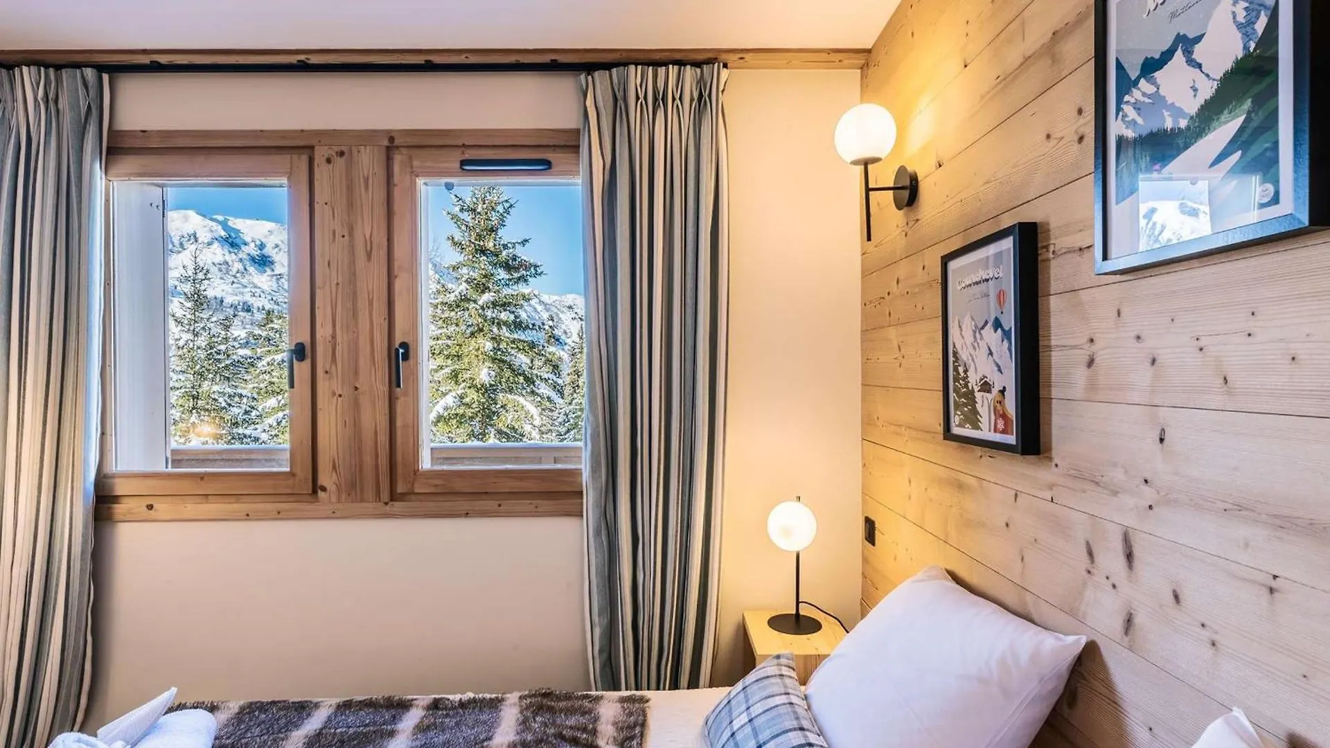 Lejlighed Superbe Appartement Skis Aux Pieds Avec Cheminee Et Parking A Meribel - Fr-1-180-629 Les Allues Frankrig